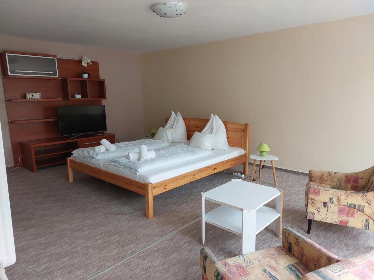 Barbara Apartmanház Keszthely Exteriér fotografie