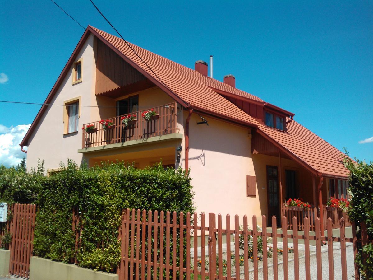 Barbara Apartmanház Keszthely Exteriér fotografie