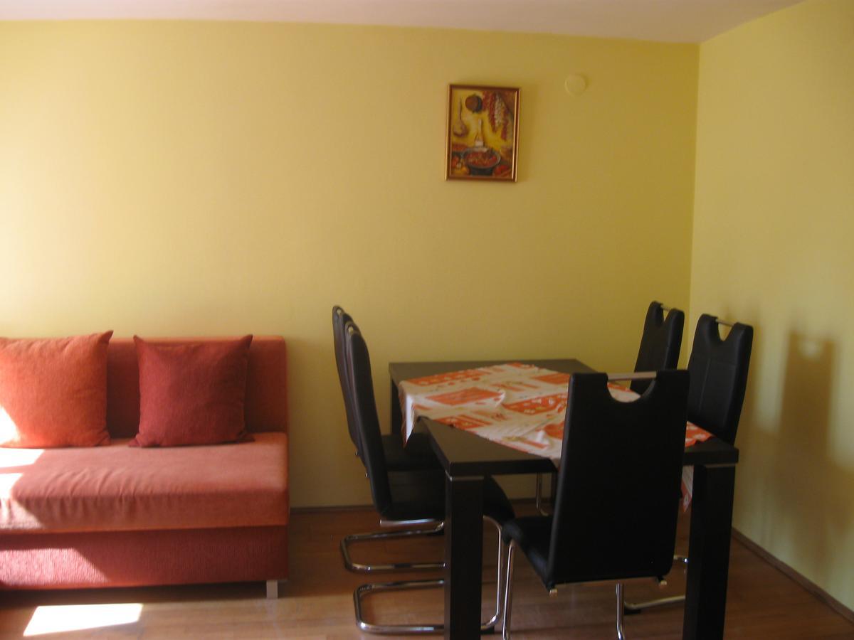 Barbara Apartmanház Keszthely Exteriér fotografie